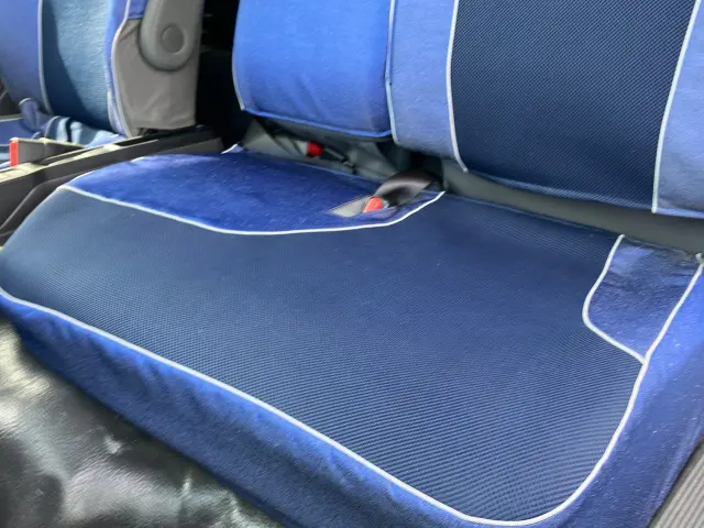 いすゞ エルフ 2RG-NLR88AM(2WD)の写真17