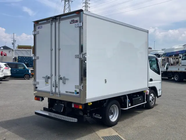 三菱 キャンター 2RG-FBAV0(2WD)の写真3