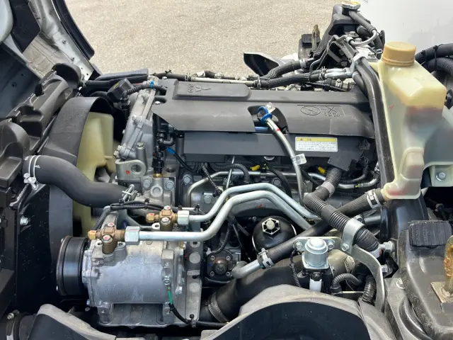 三菱 キャンター 2RG-FBAV0(2WD)の写真14