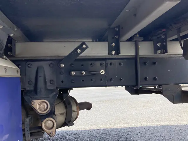 三菱 キャンター TPG-FBA00(2WD)の写真12