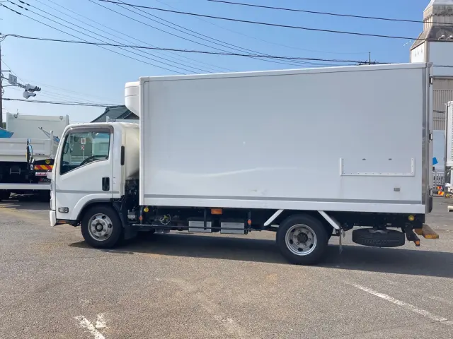 いすゞ エルフ 2RG-NPR88AN(2WD)の写真5