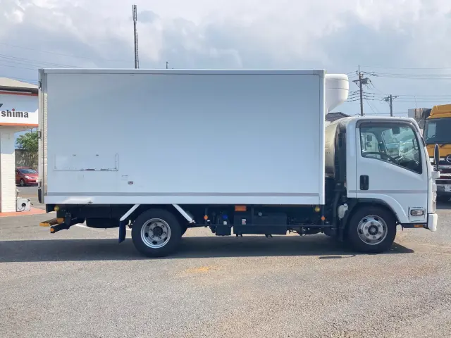 いすゞ エルフ 2RG-NPR88AN(2WD)の写真6