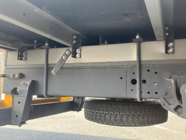 いすゞ エルフ 2RG-NPR88AN(2WD)の写真11
