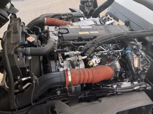 いすゞ エルフ 2RG-NPR88AN(2WD)の写真14
