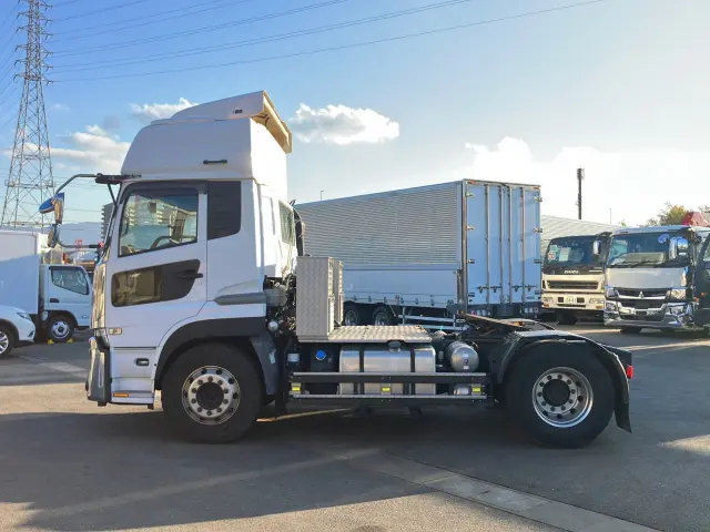 ＵＤ クオン 2PG-GK5AAD(2WD)の写真5