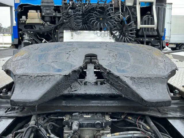 日野 プロフィア QPG-SH1EDDG(2WD)の写真9