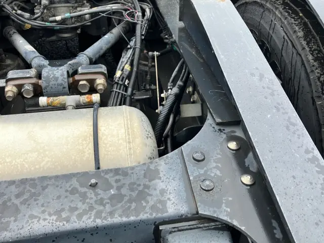 日野 プロフィア QPG-SH1EDDG(2WD)の写真10