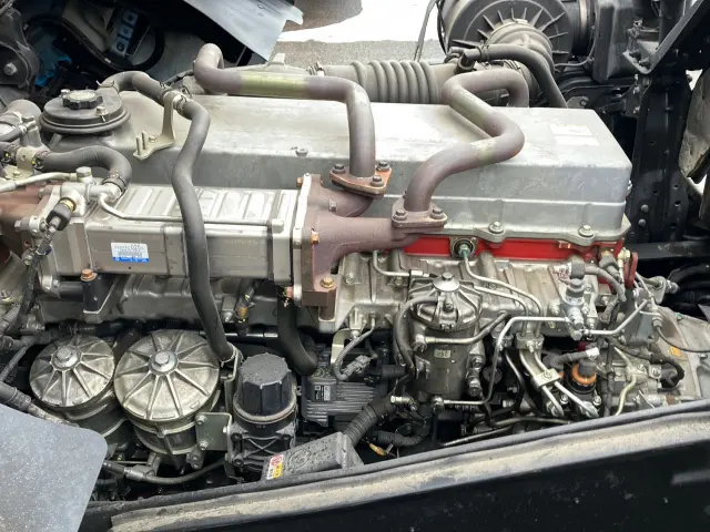 日野 プロフィア QPG-SH1EDDG(2WD)の写真13