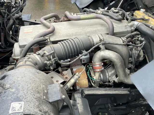 日野 プロフィア QPG-SH1EDDG(2WD)の写真14