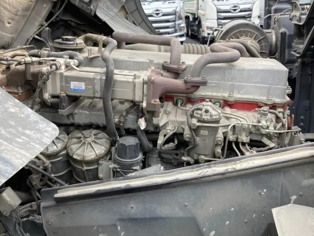 日野 プロフィア QPG-SH1EDDG(2WD)の写真13