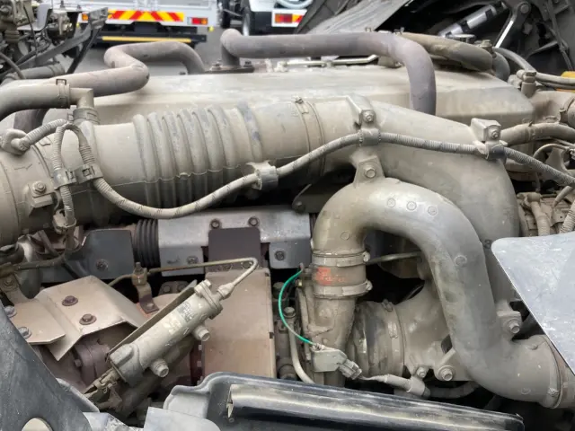 日野 プロフィア QPG-SH1EDDG(2WD)の写真14