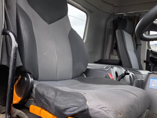 日野 プロフィア QPG-SH1EDDG(2WD)の写真15