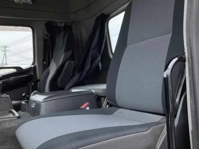 日野 プロフィア QPG-SH1EDDG(2WD)の写真16