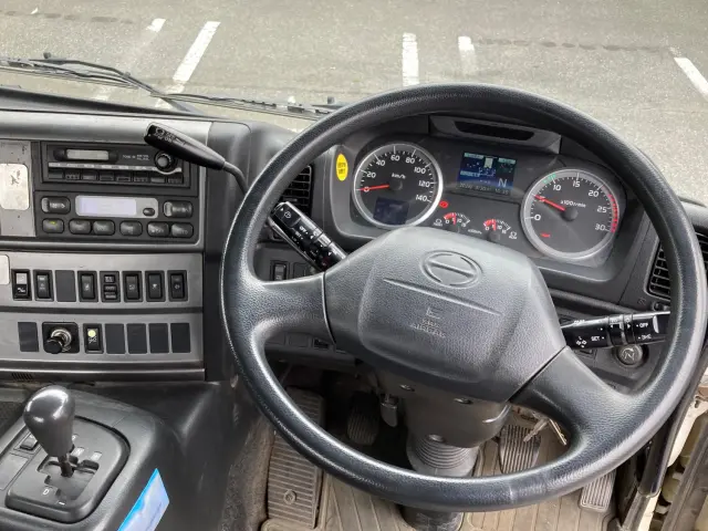 日野 プロフィア QPG-SH1EDDG(2WD)の写真17