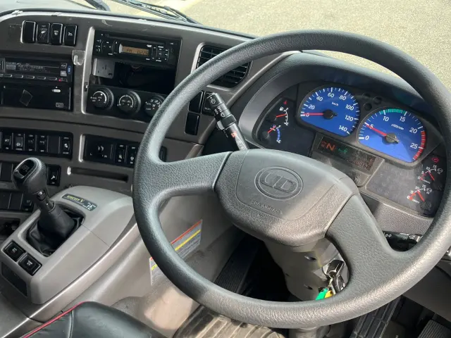 UD クオン QPG-GK5XAB(2WD)の写真17
