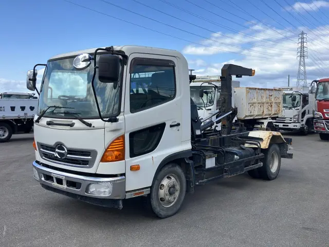 日野 レンジャー TKG-FC9JEAA(2WD)の写真1