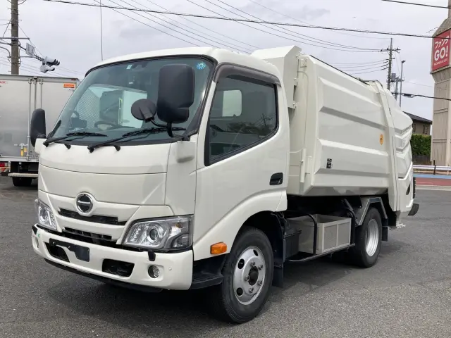 日野 デュトロ 2RG-XZU605X(2WD)の写真1