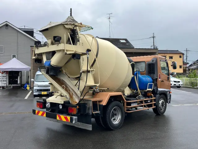 日野 レンジャー LKG-FJ7JDAA(2WD)の写真3