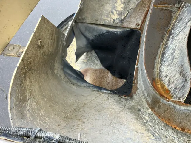 日野 レンジャー LKG-FJ7JDAA(2WD)の写真13