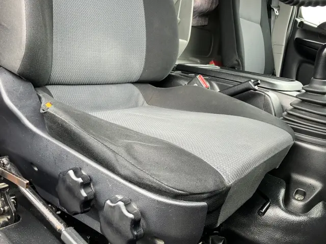 日野 レンジャー LKG-FJ7JDAA(2WD)の写真19