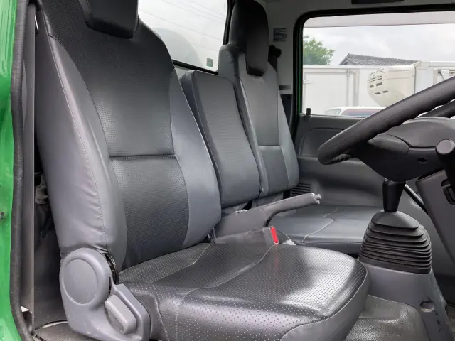 いすゞ エルフ TPG-NKR85N(2WD)の写真19