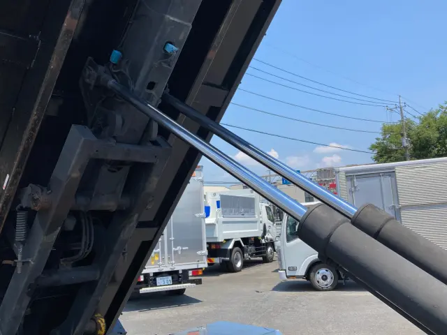 日野 レンジャー 2KG-FD2ABA(2WD)の写真8