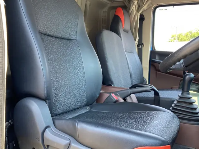 日野 レンジャー 2KG-FD2ABA(2WD)の写真18