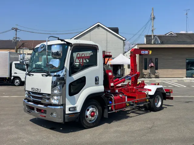 いすゞ フォワード 2RG-FRR90S2(2WD)の写真1