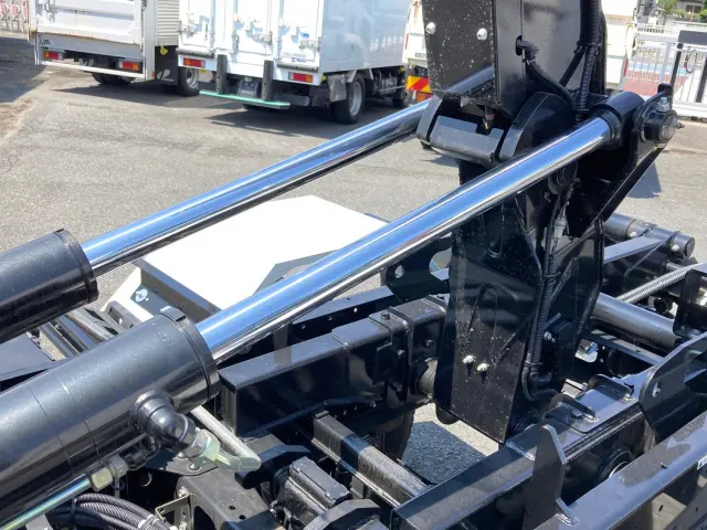 三菱 ファイター 2KG-FK72F(2WD)の写真9