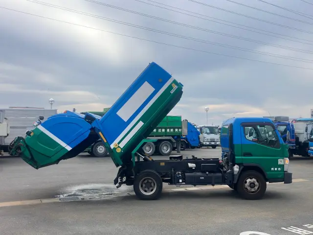 三菱 キャンター TPG-FEB90(2WD)の写真6