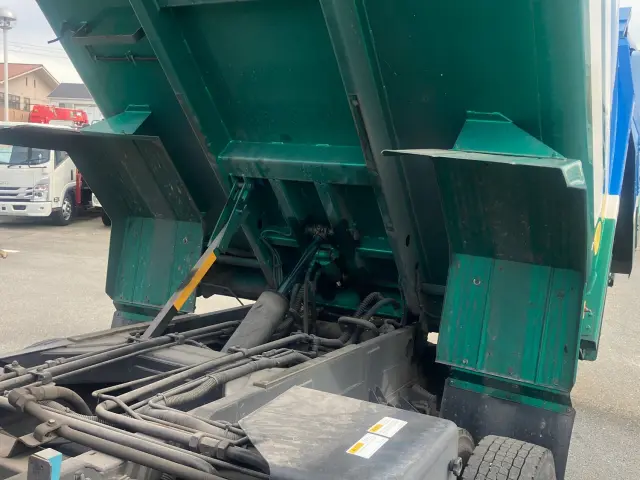 三菱 キャンター TPG-FEB90(2WD)の写真13