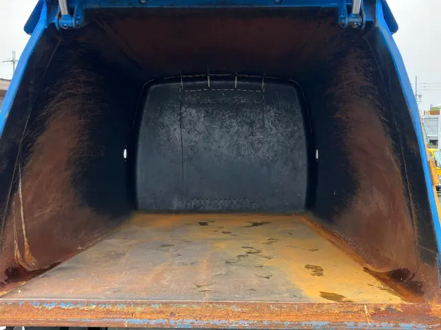 いすゞ フォワード 2PG-FRR90S2(2WD)の写真10