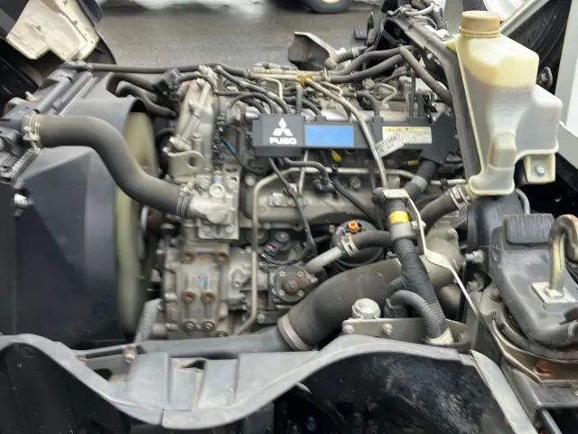 三菱 キャンター TPG-FEB90(2WD)の写真16