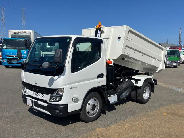 三菱 キャンター 2RG-FBAV0(2WD)の写真1