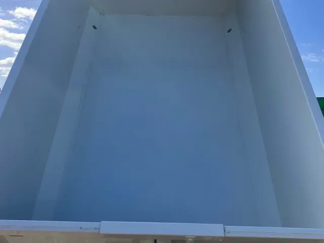 三菱 キャンター 2RG-FBAV0(2WD)の写真10