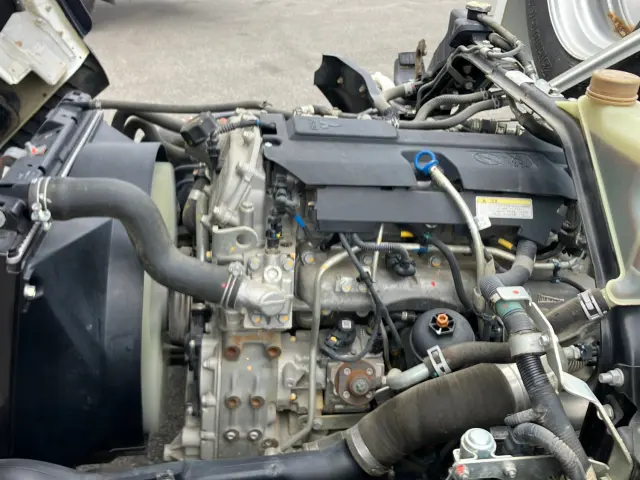 三菱 キャンター 2PG-FEB90(2WD)の写真16