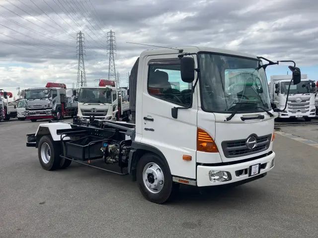 日野 レンジャー TKG-FC9JEAA(2WD)の写真2