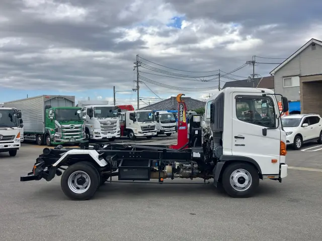 日野 レンジャー TKG-FC9JEAA(2WD)の写真6