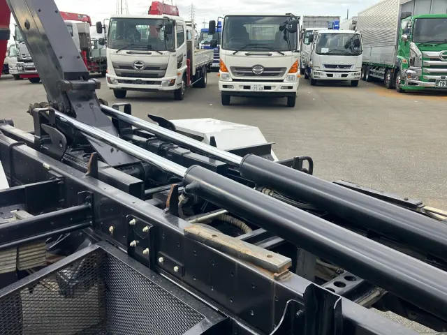 日野 レンジャー TKG-FC9JEAA(2WD)の写真9