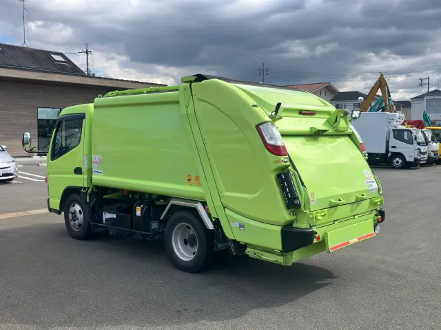 三菱 キャンター 2PG-FEAV0(2WD)の写真4