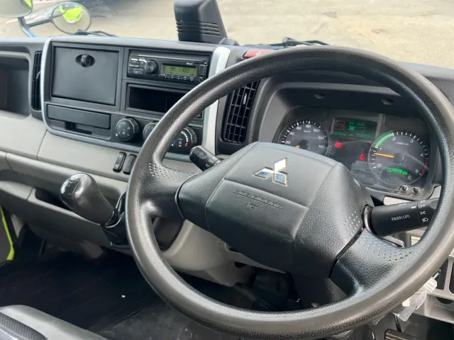 三菱 キャンター 2PG-FEAV0(2WD)の写真19