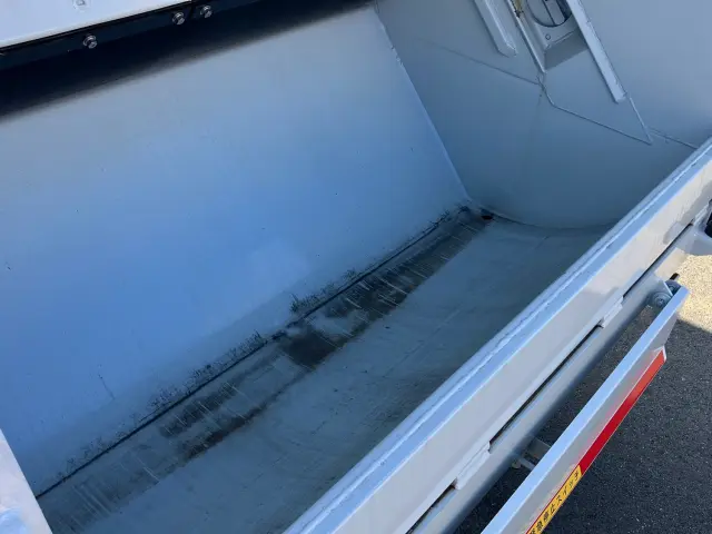 三菱 キャンター 2RG-FEAV0(2WD)の写真10