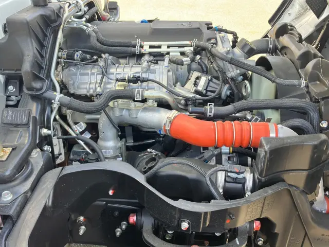 三菱 キャンター 2RG-FEAV0(2WD)の写真16