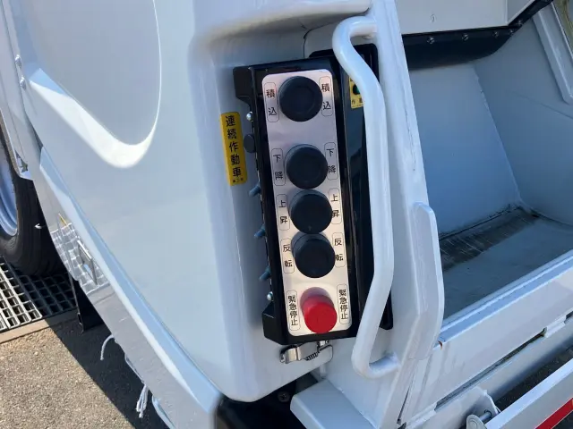 三菱 キャンター 2RG-FEAV0(2WD)の写真21