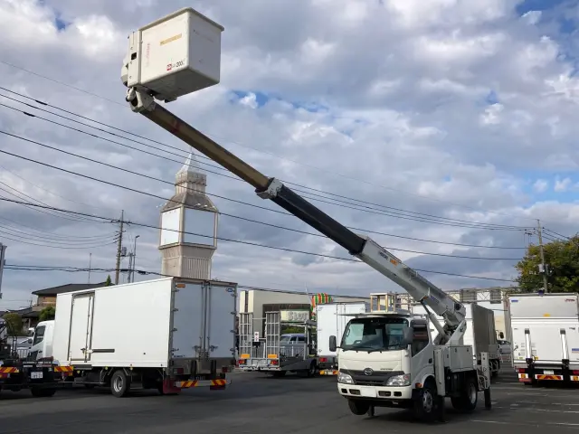 日野 デュトロ TKG-XZU600F(2WD)の写真1