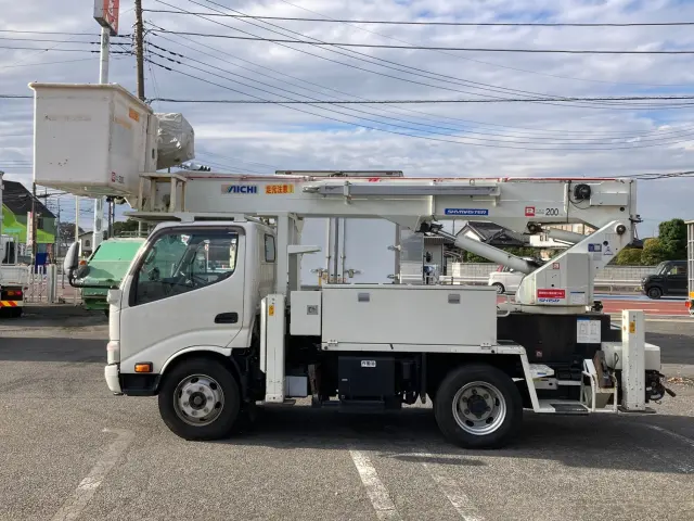 日野 デュトロ TKG-XZU600F(2WD)の写真5