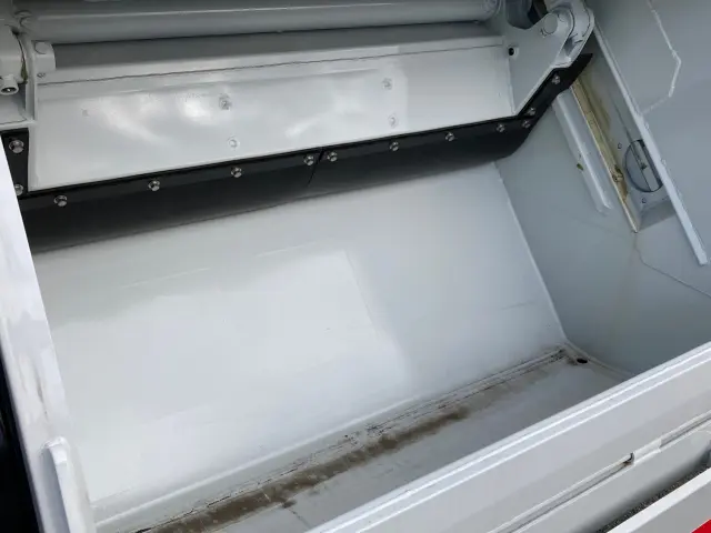 三菱 キャンター 2RG-FEAV0(2WD)の写真10