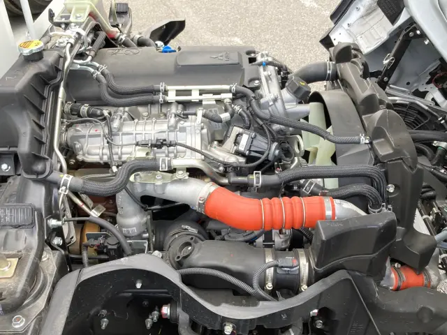 三菱 キャンター 2RG-FEAV0(2WD)の写真16