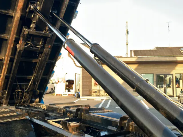 三菱 スーパーグレート QPG-FV60VY(6x4)の写真8