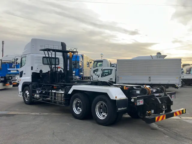 日野 プロフィア 2DG-FS1AJE(6x4)の写真4